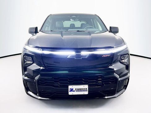 Certified 2025 Chevrolet Silverado EV RST AWD/4WD image 2