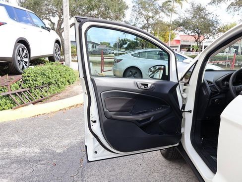 Used 2021 Ford EcoSport SE w/ Interior Protection Package image 21