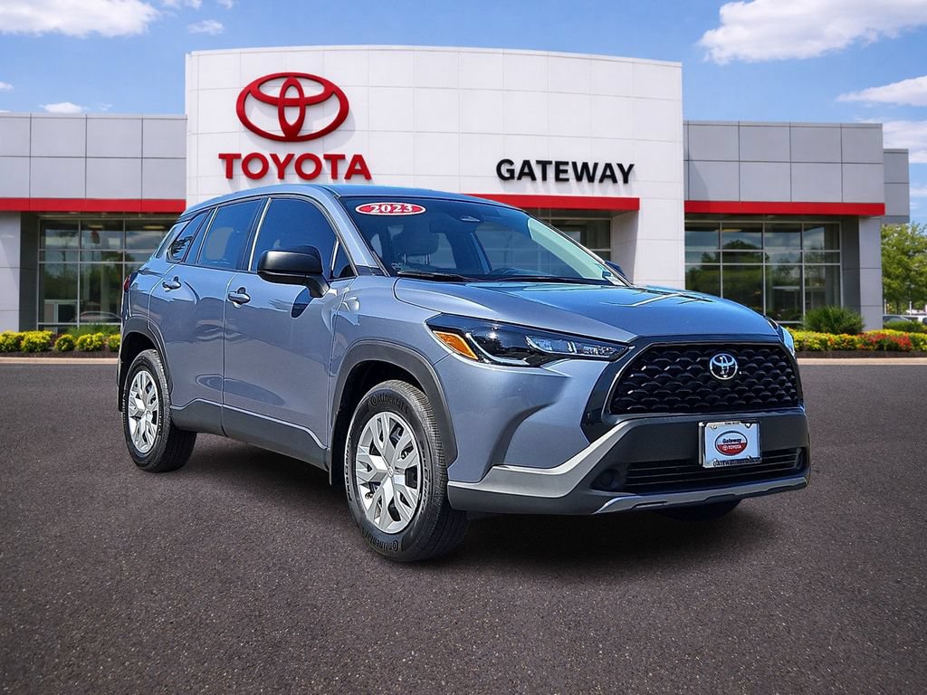 Used 2023 Toyota Corolla Cross L FWD image 3