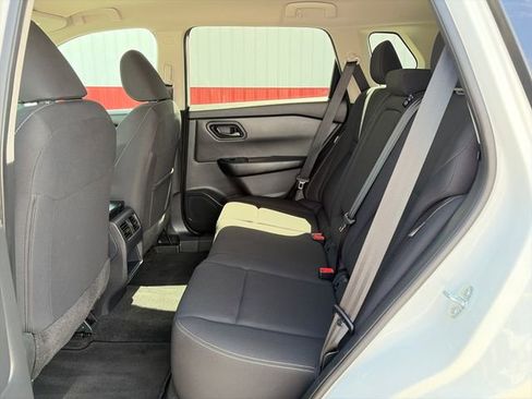 Used 2024 Nissan Rogue S AWD/4WD image 36