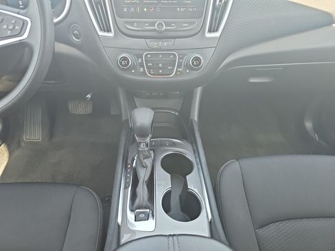 Used 2024 Chevrolet Malibu LT FWD image 15