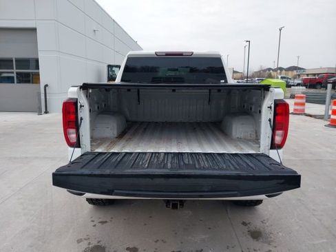 Used 2020 GMC Sierra 1500 Elevation w/ Elevation Value Package image 32