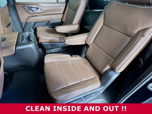 Used 2024 Chevrolet Suburban High Country w/ Advanced Technology Package image 5