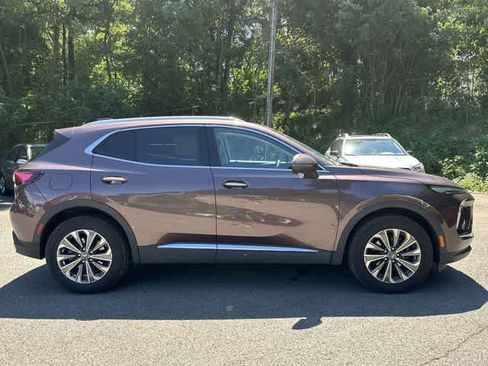 Used 2024 Buick Envision Preferred AWD/4WD image 3