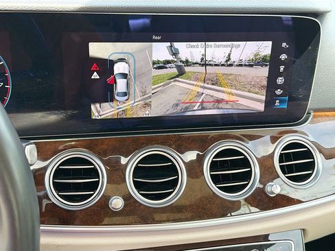 Used 2023 Mercedes-Benz E 350 4MATIC Sedan w/ Premium Package image 15