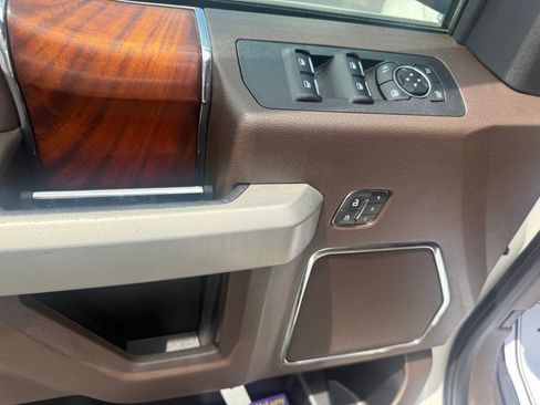 Used 2019 Ford F150 King Ranch w/ Equipment Group 601A Luxury AWD/4WD image 18