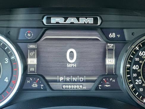 Used 2024 RAM 2500 Laramie AWD/4WD image 25
