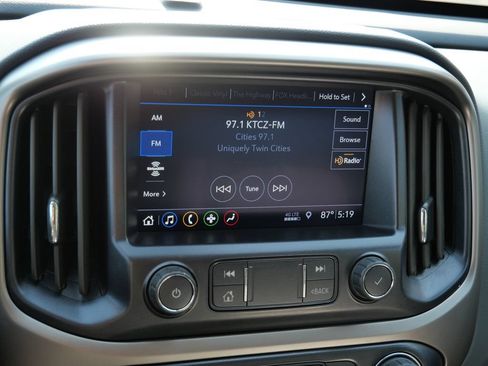 Used 2022 Chevrolet Colorado Z71 AWD/4WD image 23