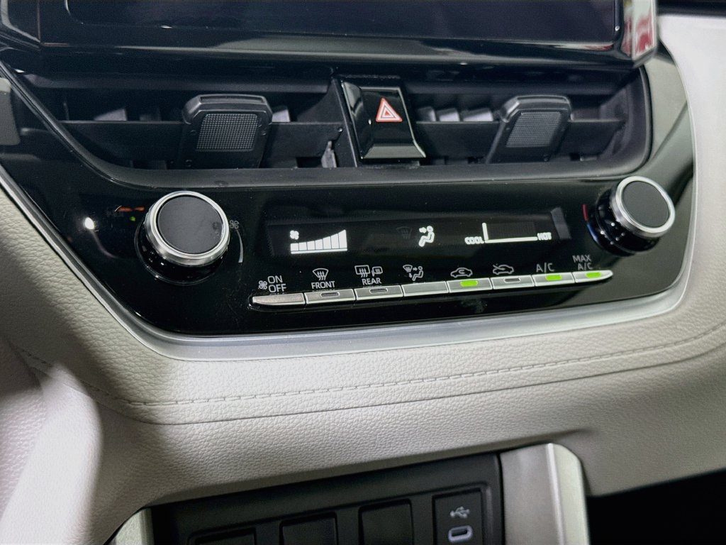 Certified 2025 Toyota Corolla Cross L FWD image 8