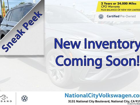 Used 2022 Volkswagen Tiguan SE image 1