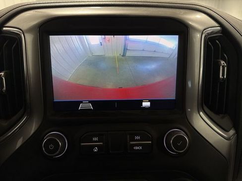 Used 2022 Chevrolet Silverado 1500 LT AWD/4WD image 9
