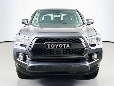 Used 2023 Toyota Tacoma SR5 RWD image 2