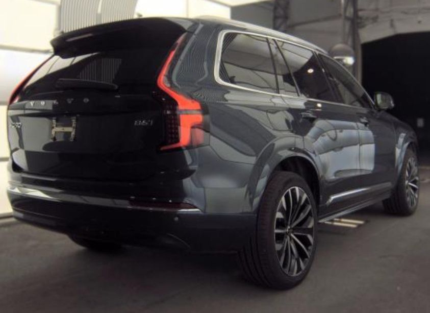Used 2026 Volvo XC90 B6 Plus AWD/4WD image 3