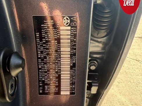 Used 2015 Toyota Corolla S FWD image 33