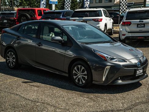 Used 2022 Toyota Prius XLE w/ Advanced Technology Package AWD/4WD image 4