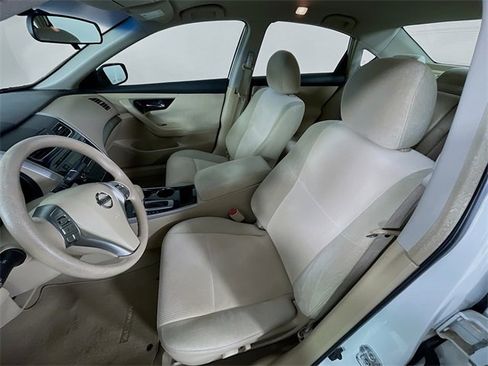Used 2013 Nissan Altima 2.5 S image 19