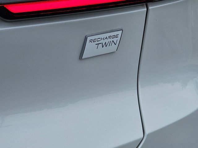 Certified 2023 Volvo C40 P8 Recharge Ultimate AWD/4WD image 10