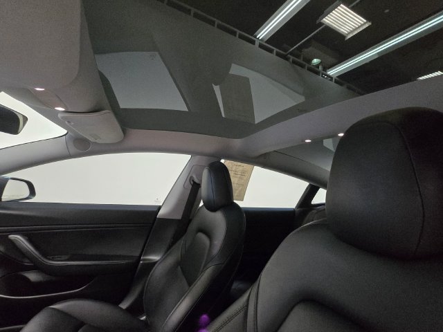 Used 2021 Tesla Model 3 Performance AWD/4WD image 19