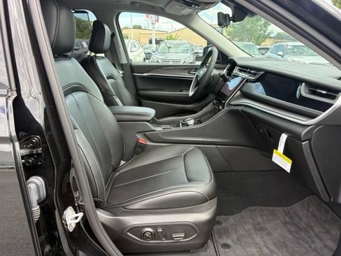 Used 2024 Jeep Grand Cherokee Limited 4xe w/ Luxury Tech Group II AWD/4WD image 21