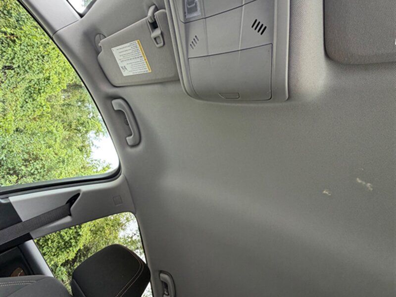 Used 2019 GMC Terrain SLE w/ Driver Convenience Package FWD image 16