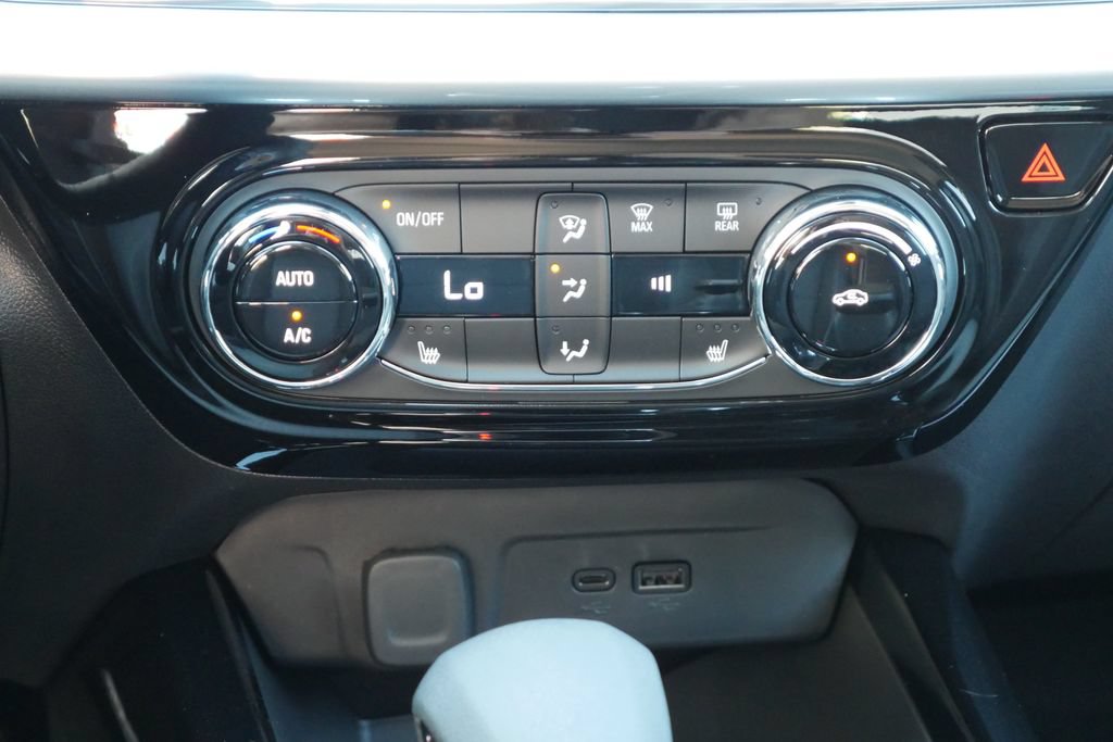 New 2026 Chevrolet Trax LT w/ Driver Confidence Package FWD image 19
