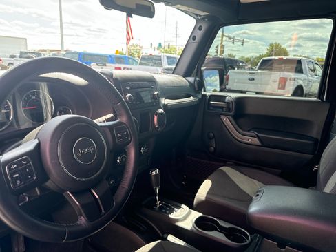Used 2017 Jeep Wrangler Sport w/ Connectivity Group AWD/4WD image 16