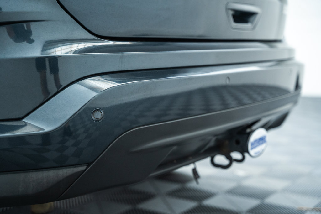 Used 2022 Ford Edge ST-Line w/ Class II Trailer Tow Package AWD/4WD image 8