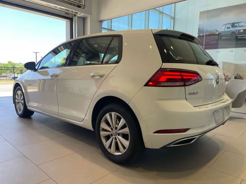 Used 2021 Volkswagen Golf 4-Door FWD image 24