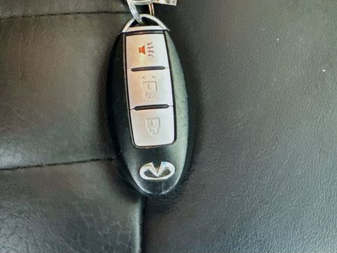 Used 2017 INFINITI QX50 2WD w/ Premium Plus Package image 39