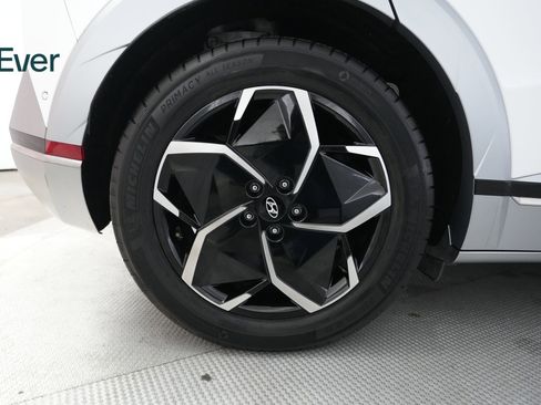 Used 2024 Hyundai Ioniq 5 Limited image 22