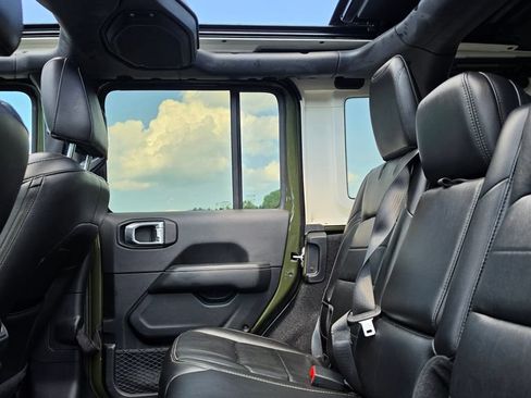 Used 2021 Jeep Wrangler Unlimited Sahara AWD/4WD image 7