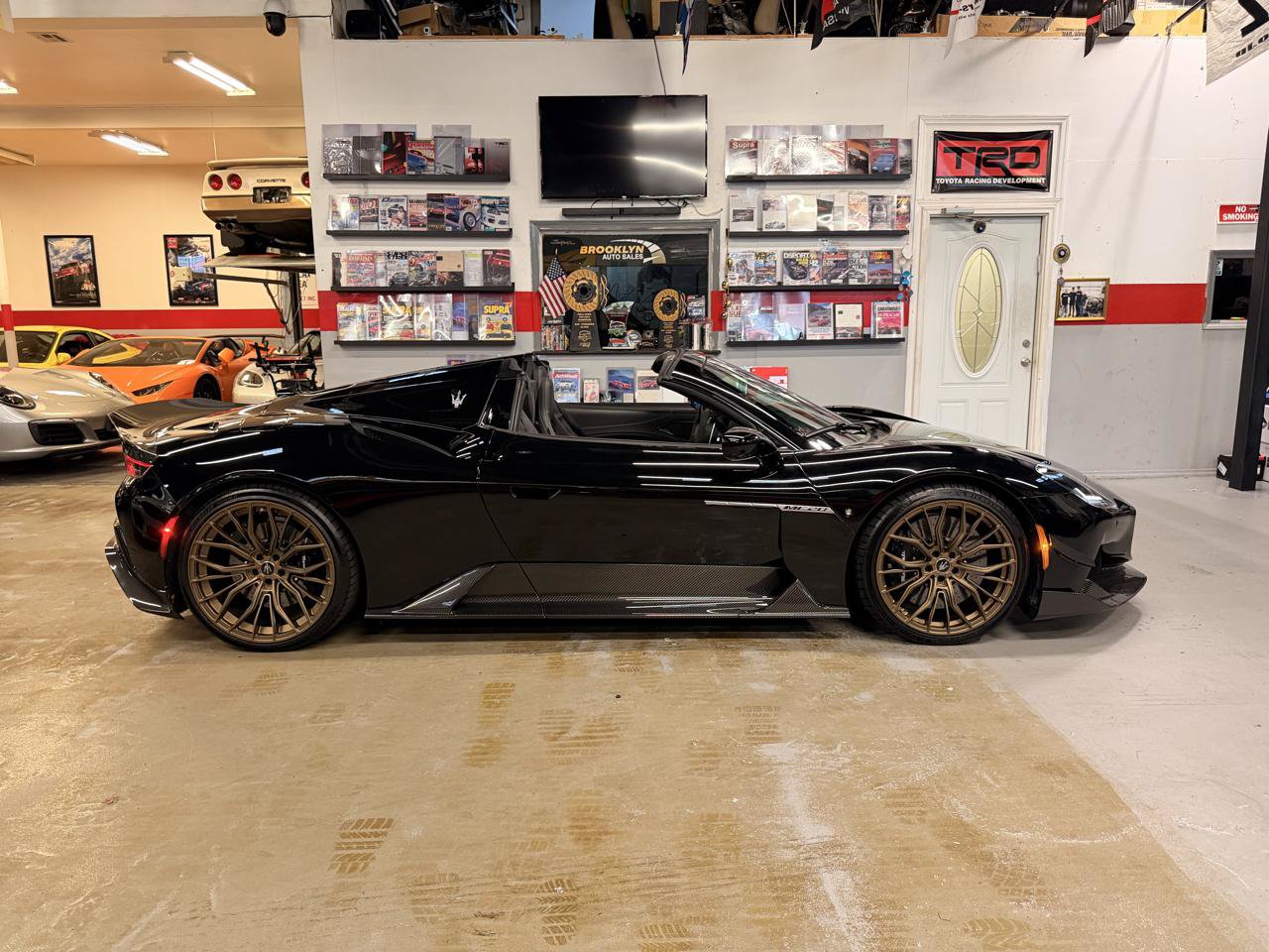 Used 2023 Maserati MC20 Spyder RWD image 4