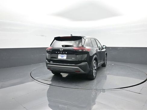 Used 2023 Nissan Rogue SV image 7