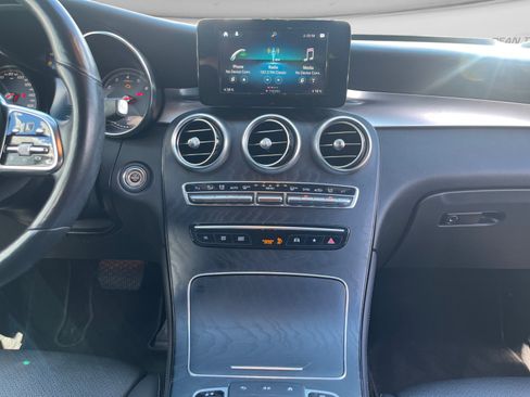 Used 2020 Mercedes-Benz GLC 300 4MATIC image 11