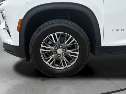 Certified 2024 Chevrolet Traverse LT image 27