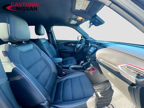 Used 2021 Chevrolet TrailBlazer RS w/ Convenience Package image 34