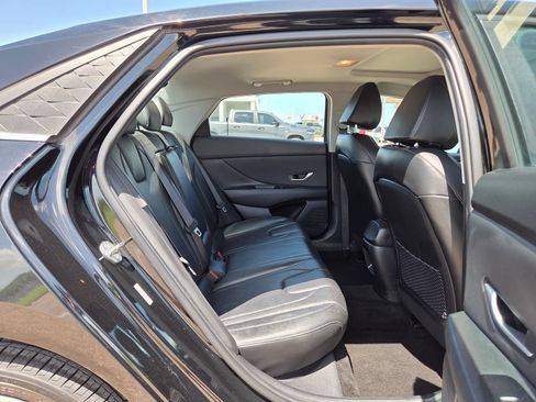 Used 2024 Hyundai Elantra Limited FWD image 16