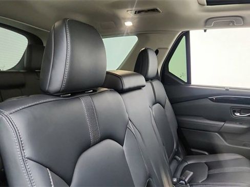 Used 2023 Honda Pilot Touring image 26