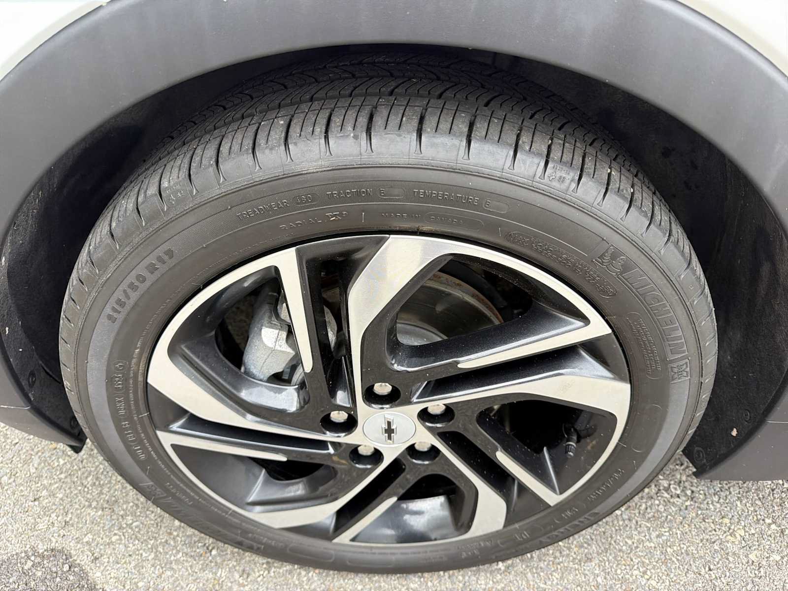 Used 2023 Chevrolet Bolt LT w/ Infotainment Package FWD image 33