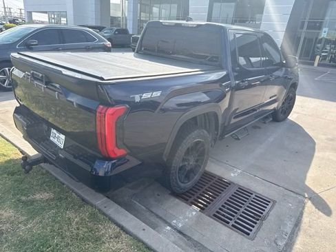 Used 2022 Toyota Tundra SR5 w/ SR5 Convenience Package AWD/4WD image 3