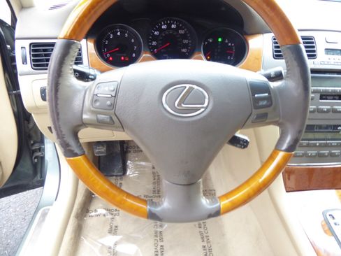 Used 2005 Lexus ES 330 image 24
