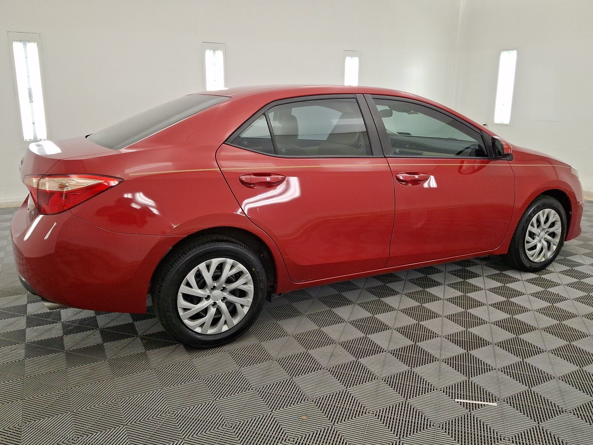 Used 2017 Toyota Corolla LE FWD image 25