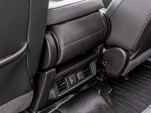 Used 2019 GMC Sierra 1500 SLT image 34