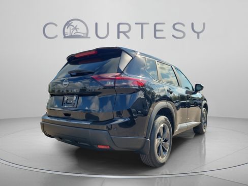 Certified 2026 Nissan Rogue SV w/ Cold Weather Package FWD image 6