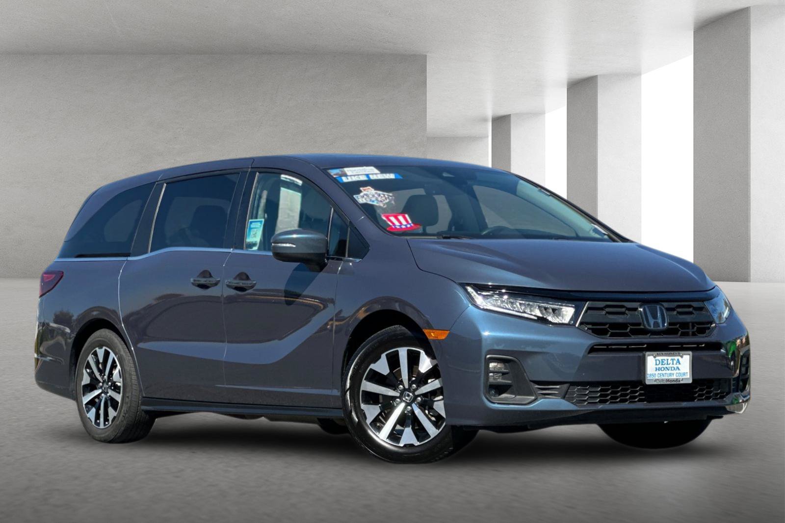 Certified 2025 Honda Odyssey EX-L image 2