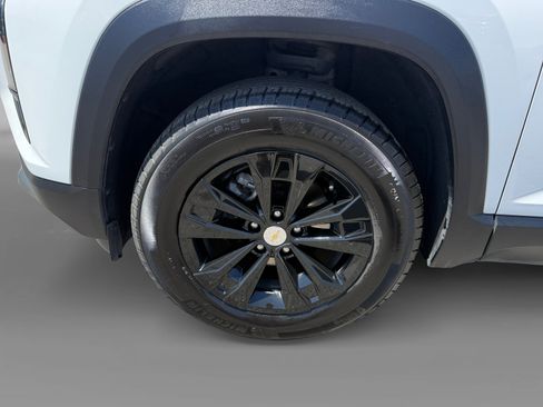 Used 2025 Chevrolet Equinox LT w/ Convenience Package II AWD/4WD image 9