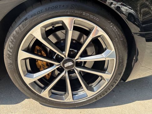 Used 2016 Cadillac ATS V w/ Luxury Package RWD image 19