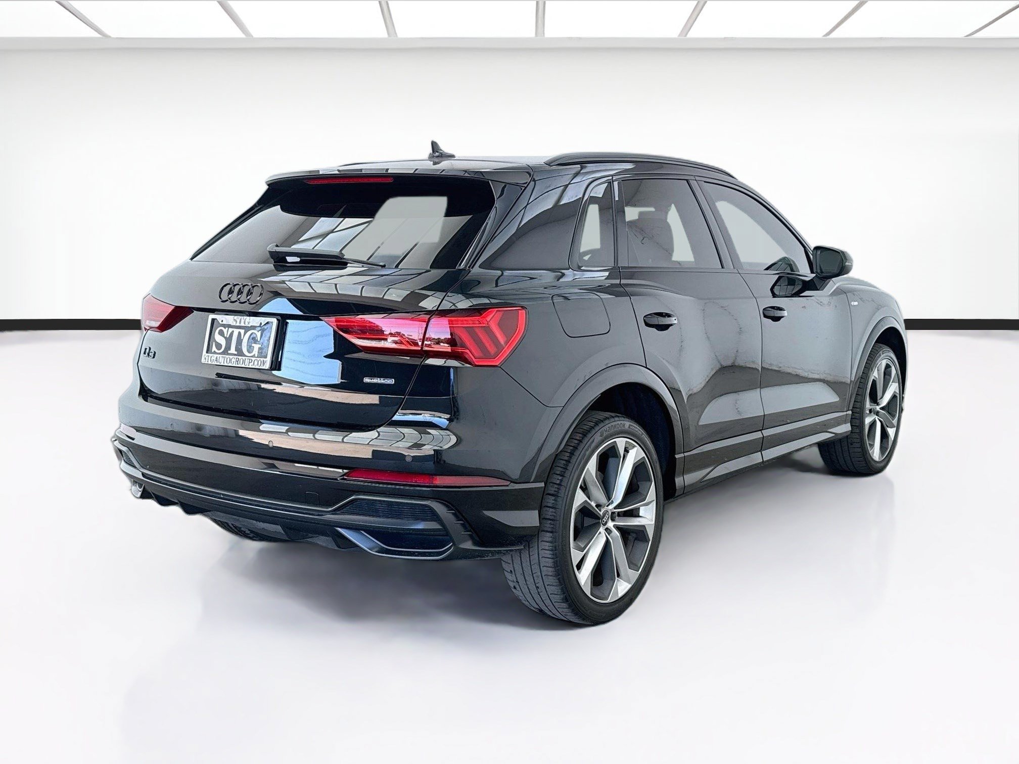 Used 2022 Audi Q3 2.0T Premium Plus w/ Premium Plus Package AWD/4WD image 4