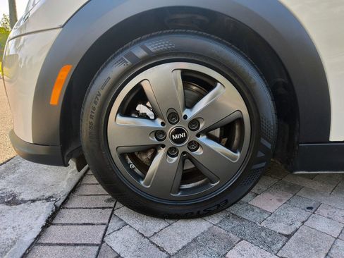 Used 2023 MINI Cooper 4-Door Hardtop FWD image 44
