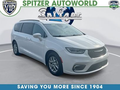 Used 2022 Chrysler Pacifica Touring-L